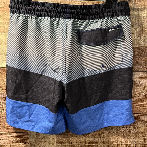 Hurley swim trunks men's medium - Picture 4 of 7